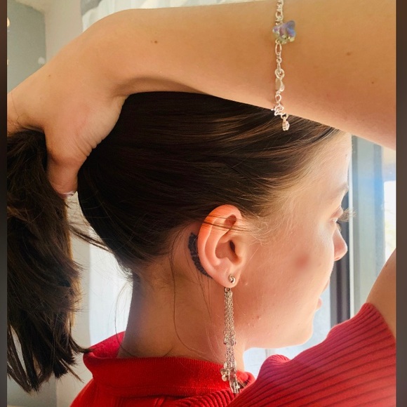 Iridescent butterfly and crystal earrings - Picture 2 of 2